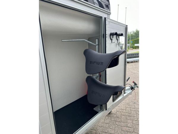 Sirius S45 Alu Anderhalf paards trailer