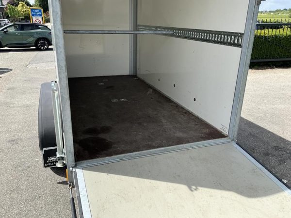 Henra Gesloten opbouw