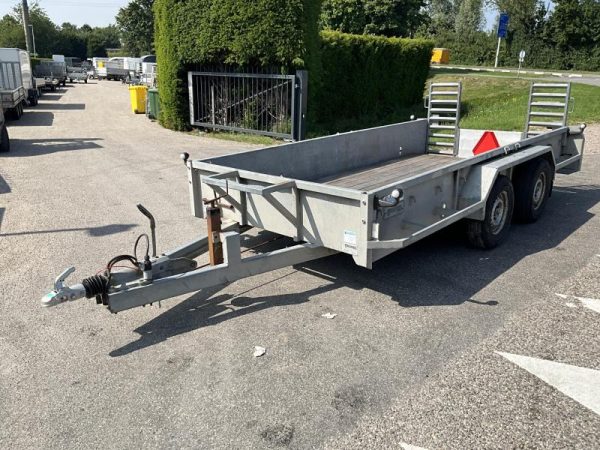 Veldhuizen Baveco Machinetransporter