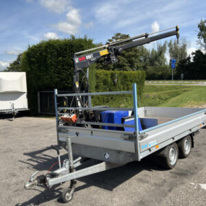 Hapert plateauwagen kraan + lier