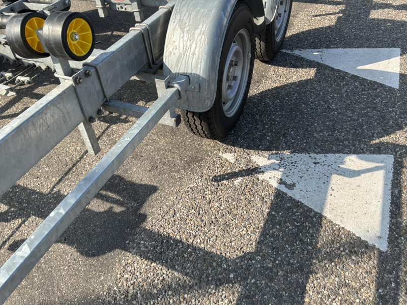 Kalf Boottrailer tandemasser