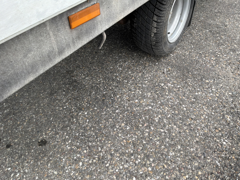 Hapert Plateauwagen met huif